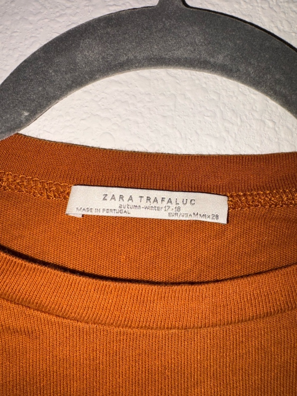 Zara Burnt Orange Short Sleeve Ruffle Cuff Tee - Picture 3 of 4